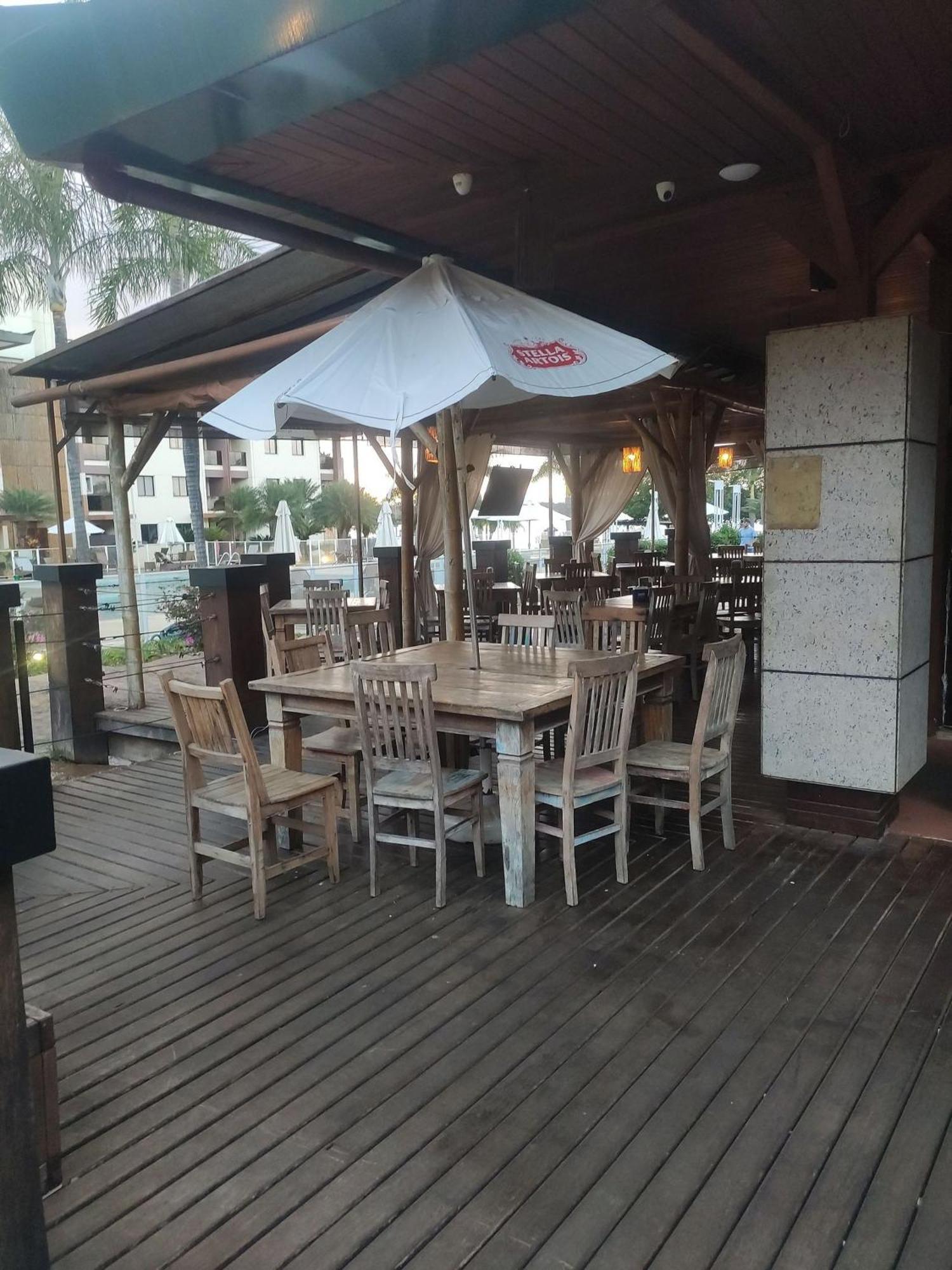 Life 207 Em A Beira Apartment